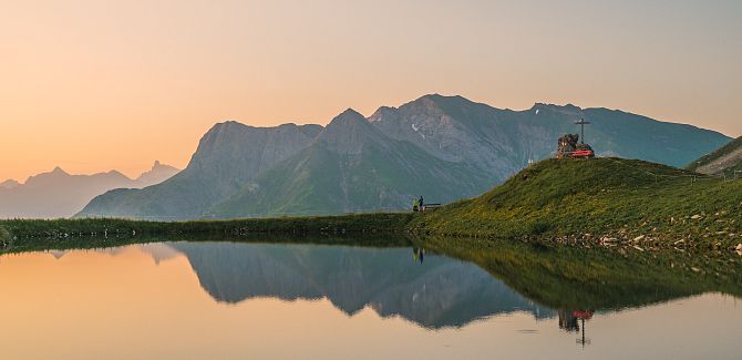 7 refreshing mountain lakes in Warth-Schröcken.