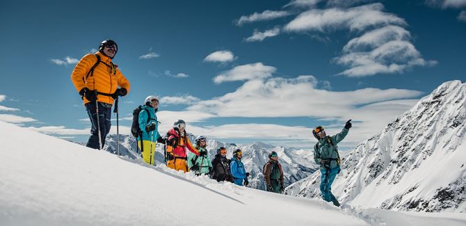 Freeride & Safety Kick-Off mit der Skischule Warth.