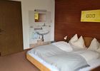 Twin room, shared shower/shared toilet, south